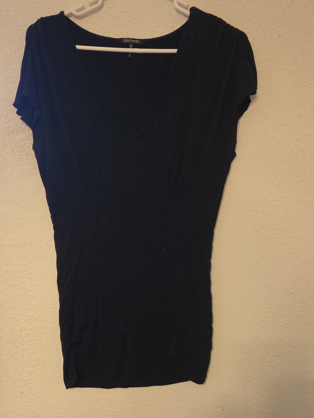 Daisy Fuentes Black V-Neck Short Sleeve Tunic